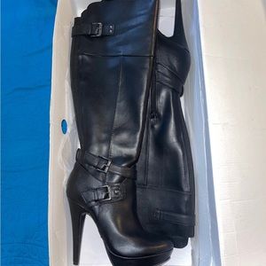 G by Guess Women's Desra Platform Boots Faux Lest her